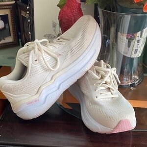 Brooks Women's Cream and Pink Athletic Shoes